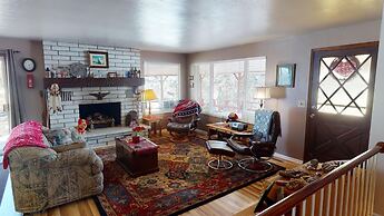 Hideout FT Abajo Stunning Views