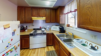 Hideout FT Abajo Stunning Views