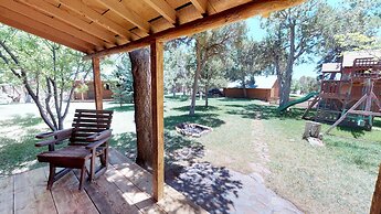 Stunning Apple Lane Log Cabin