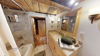 Stunning Apple Lane Log Cabin