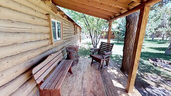 Stunning Apple Lane Log Cabin