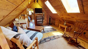 Stunning Apple Lane Log Cabin