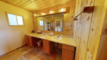 Juniper Ridge Family Cabin