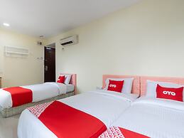 OYO 89717 Budget Star Hotel
