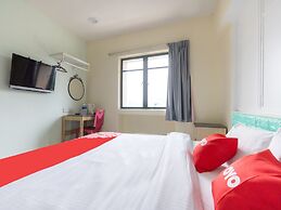 OYO 89717 Budget Star Hotel