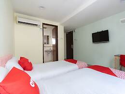 OYO 89717 Budget Star Hotel