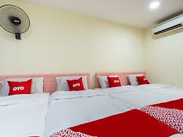 OYO 89717 Budget Star Hotel