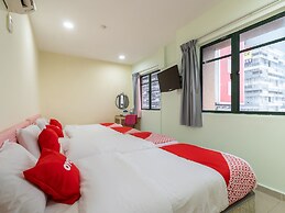 OYO 89717 Budget Star Hotel