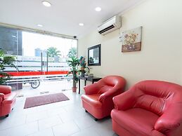 OYO 89717 Budget Star Hotel