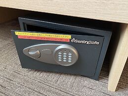 Wild Cherry Blossom Hostel Tokyo Koganei