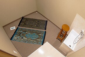 Wild Cherry Blossom Hostel Tokyo Koganei