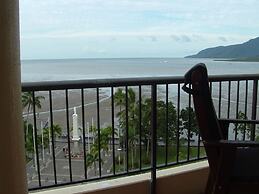 Cairns Apartment Esplanade Ocean Views