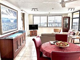 Cairns Apartment Esplanade Ocean Views