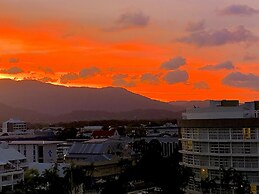 Cairns Apartment Esplanade Ocean Views