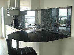 Cairns Apartment Esplanade Ocean Views