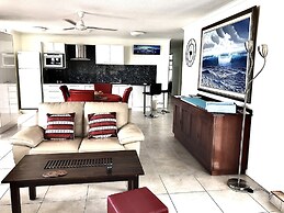 Cairns Apartment Esplanade Ocean Views