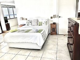 Cairns Apartment Esplanade Ocean Views