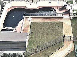 Cairns Apartment Esplanade Ocean Views