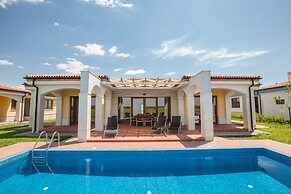 Lighthouse Golf Resort Private Properties