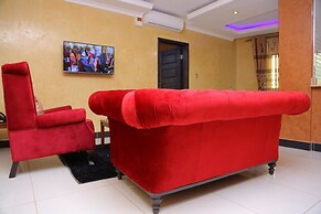 Signature Suites & Hotel