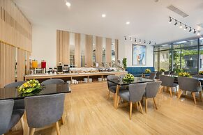 Sun River Hotel & Apartment