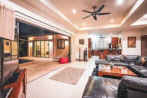 Luxury Villa Onyx Nai Harn Beach
