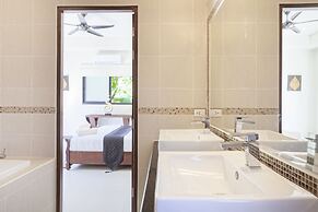 Luxury Villa Onyx Nai Harn Beach