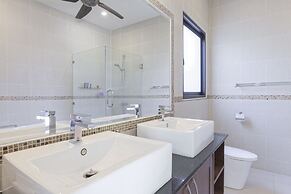 Luxury Villa Onyx Nai Harn Beach