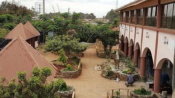 Sultan Hamud Pyramids Resort