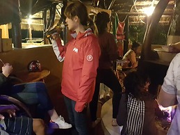 The Great Circle Lodge - Hostel