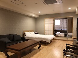 Shimanouchi Luxury Apartment
