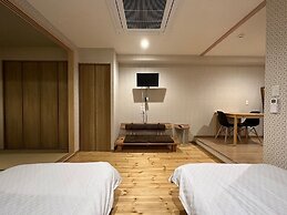 Shimanouchi Luxury Apartment