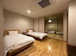 Shimanouchi Luxury Apartment
