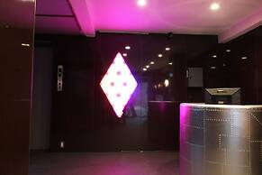 Shimanouchi Luxury Apartment