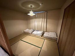 Shimanouchi Luxury Apartment
