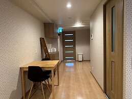Shimanouchi Luxury Apartment