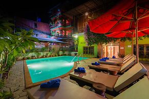 Five Rose Siem Reap Hostel