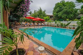 Five Rose Siem Reap Hostel