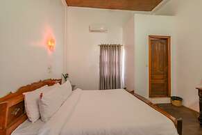 Five Rose Siem Reap Hostel