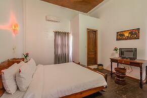 Five Rose Siem Reap Hostel