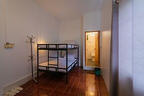 Five Rose Siem Reap Hostel