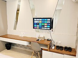 Gold Coast PIK Sea View Apartments by LongeSuites