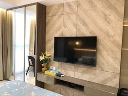 Gold Coast PIK Sea View Apartments by LongeSuites