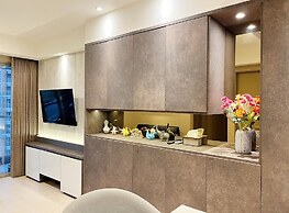 Gold Coast PIK Sea View Apartments by LongeSuites