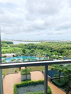 Gold Coast PIK Sea View Apartments by LongeSuites