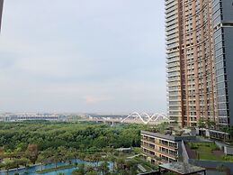 Gold Coast PIK Sea View Apartments by LongeSuites