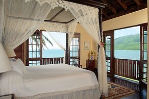 Bluefields Bay Villas