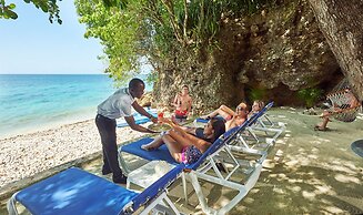 Bluefields Bay Villas