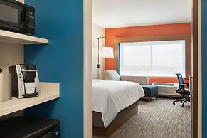 Holiday Inn Express & Suites Beaver Dam by IHG