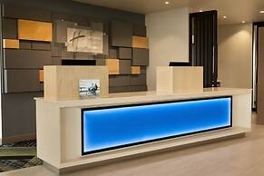 Holiday Inn Express & Suites Beaver Dam by IHG